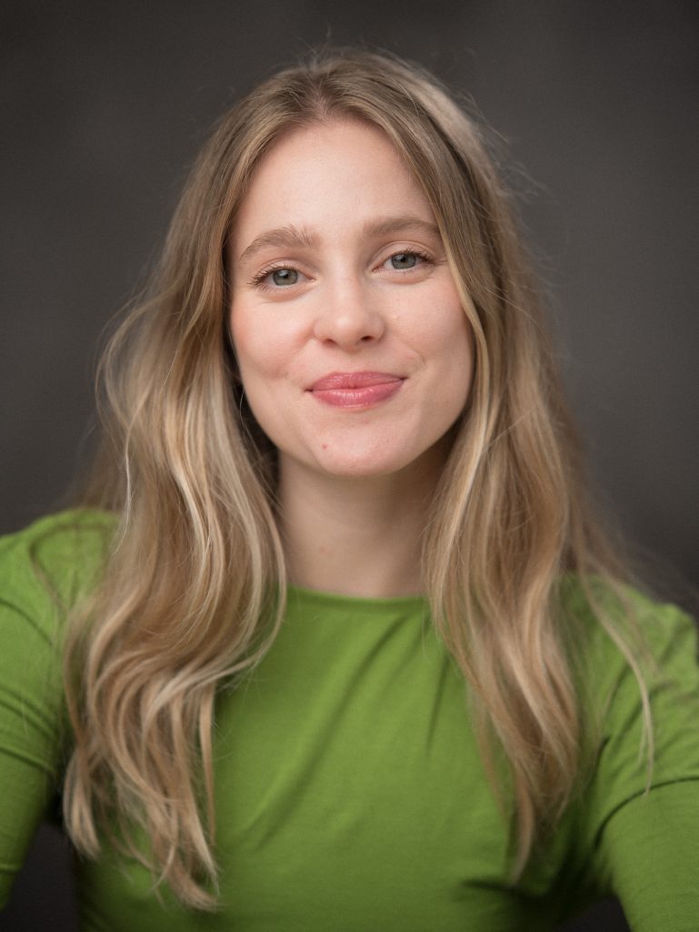 Paula Womez – STA TAlent Agency