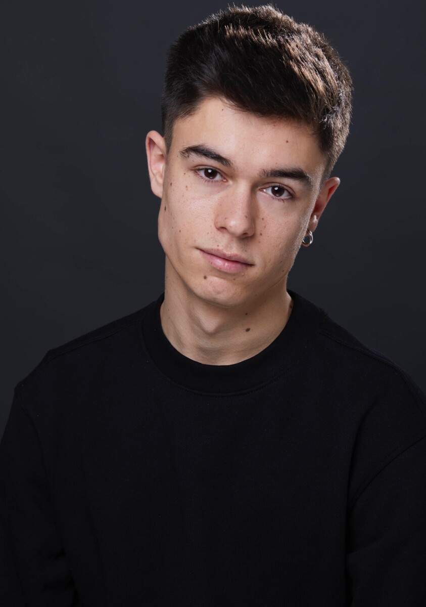 Mario Alcoz | STA Talent Agency