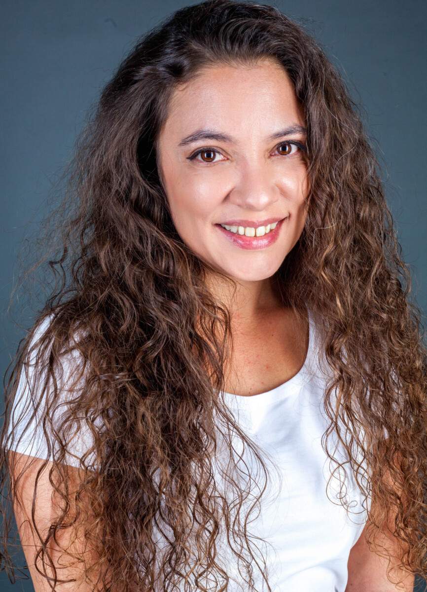 Yohana Cobo – STA Talent Agency