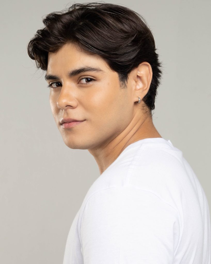 Julián Calderón – STA Talent Agency