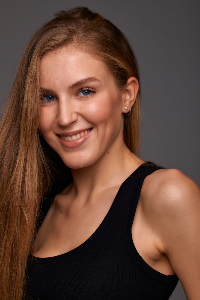 Ángela_Iglesias_STA_Talent_Agency